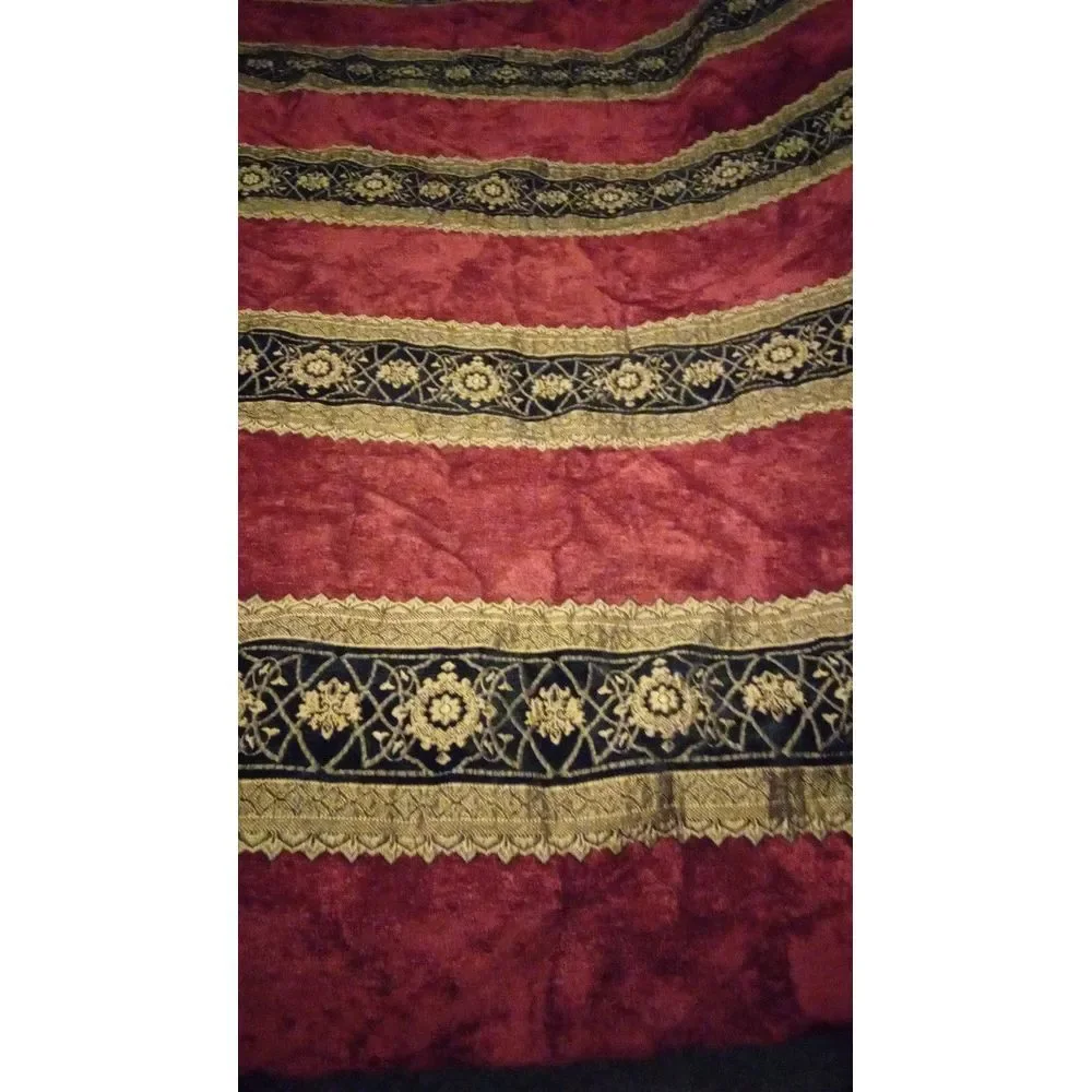 Luxurious Burgundy Velvet‎ Bed Sheet Ornate Navy & Gold Trim Traditional Pattern
